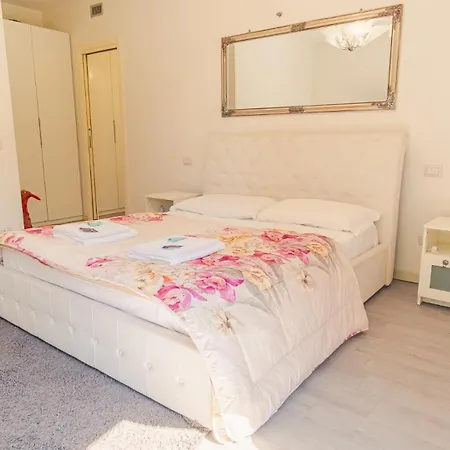 Lugana Lovers - Italian Homing Апартаменты Сирмионе